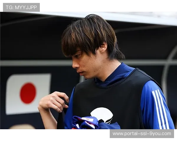 兰斯官方宣布与主力前锋伊东纯也续约至2028年