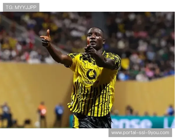 利物浦新援雅凯肩伤需手术或缺数周，夏窗将6000万镑加盟安菲尔德